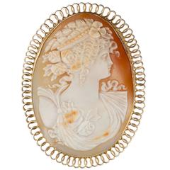 Shell Cameo in 14-Karat Yellow Gold