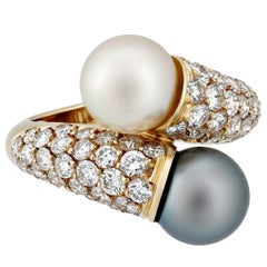 Van Cleef & Arpels Diamond and Pearl Yellow Gold Ring 10