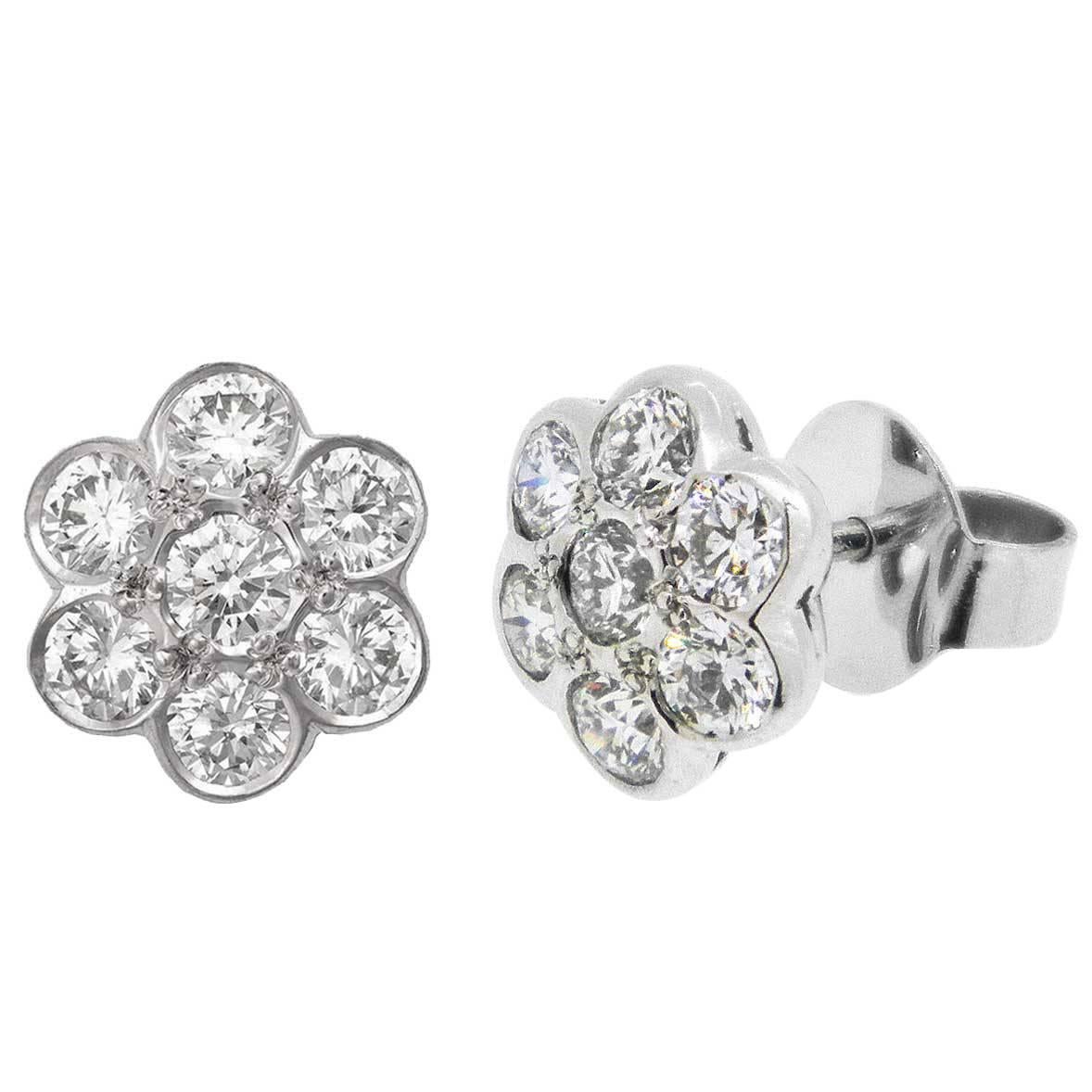 18ct White Gold 1.74ct Diamond Daisy Earrings  For Sale