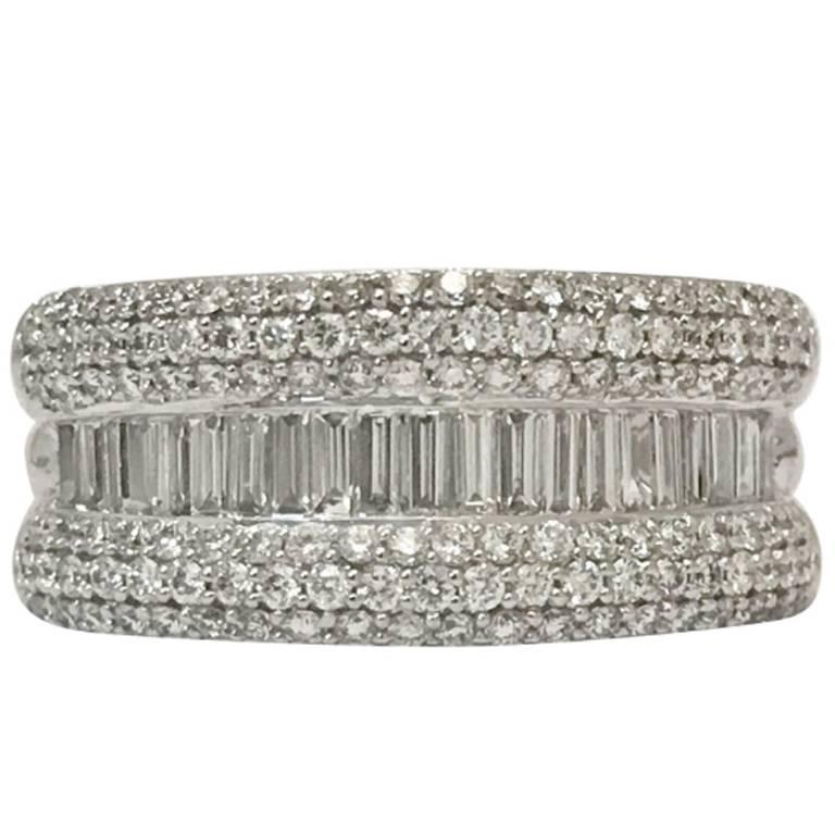 Engagement Ring Diamond White Gold 18 Karat For Sale