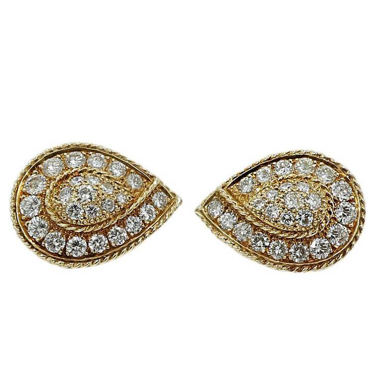 5.00 Carat Diamond Yellow Gold Earrings For Sale