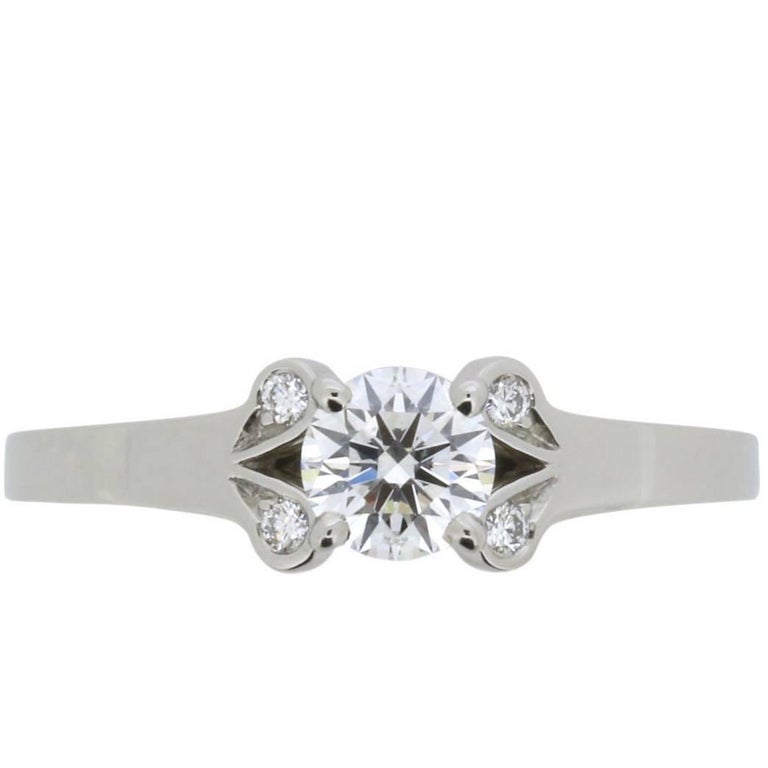 Cartier 'Ballerine' Round Brilliant Cut Diamond Solitaire