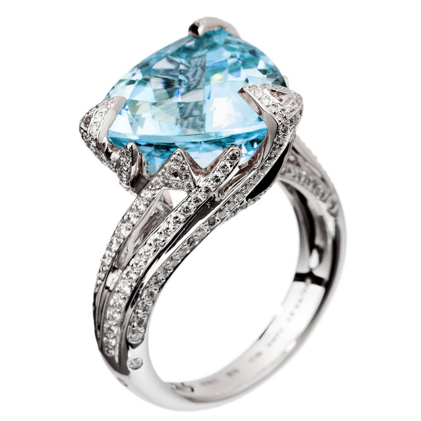 Akillis Cruella Ring 18 Karat White Gold Aquamarine White Diamonds For Sale