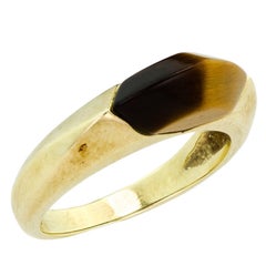 Vintage "Pyramid" Cut Tiger
s Eye Quartz 14 Karat Yellow Gold Ring