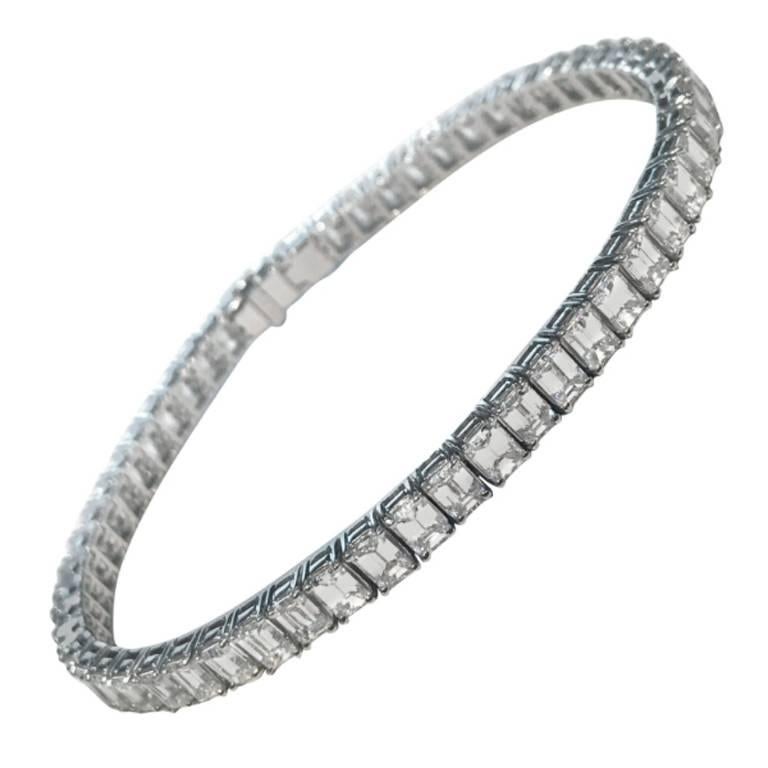 Emerald Cut Diamond Platinum Tennis Bracelet For Sale at 1stdibs