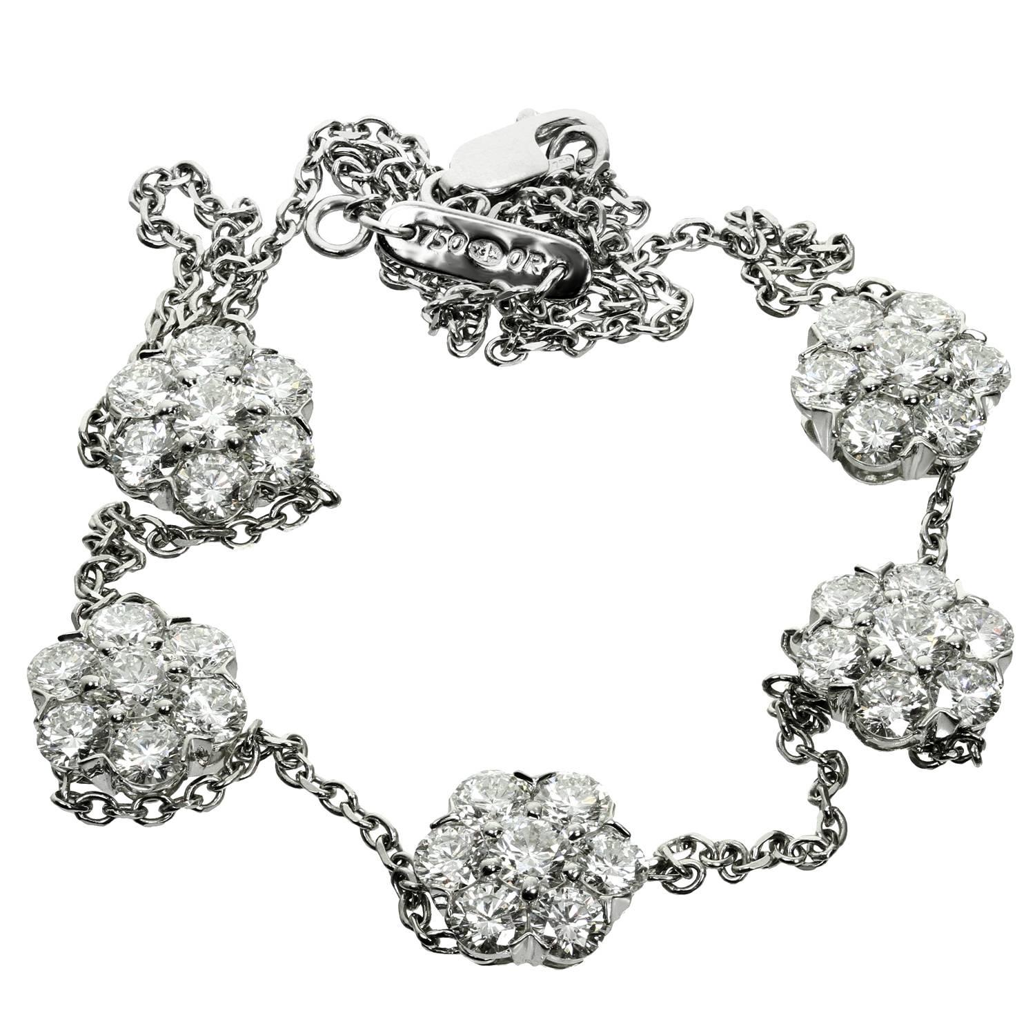 Van Cleef & Arpels Fleurette Five Diamond Flowers Large White Gold Necklace