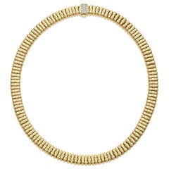 18 Karat Roberto Coin Appasionata Necklace with Pave Diamond Clasp 18 Karat Roberto Coin Appasionata Necklace with Pave Diamond Clasp
