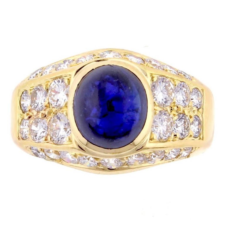 Van Cleef and Arpels Cabochon Sapphire Diamond Gold Ring For Sale at ...