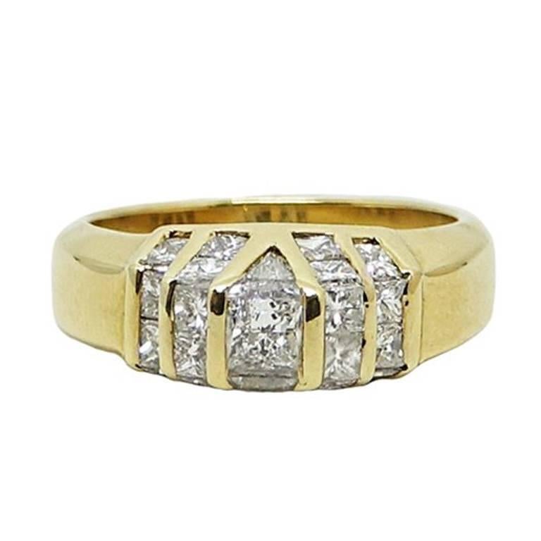 1.50 Carat Diamond Yellow Gold Ring For Sale