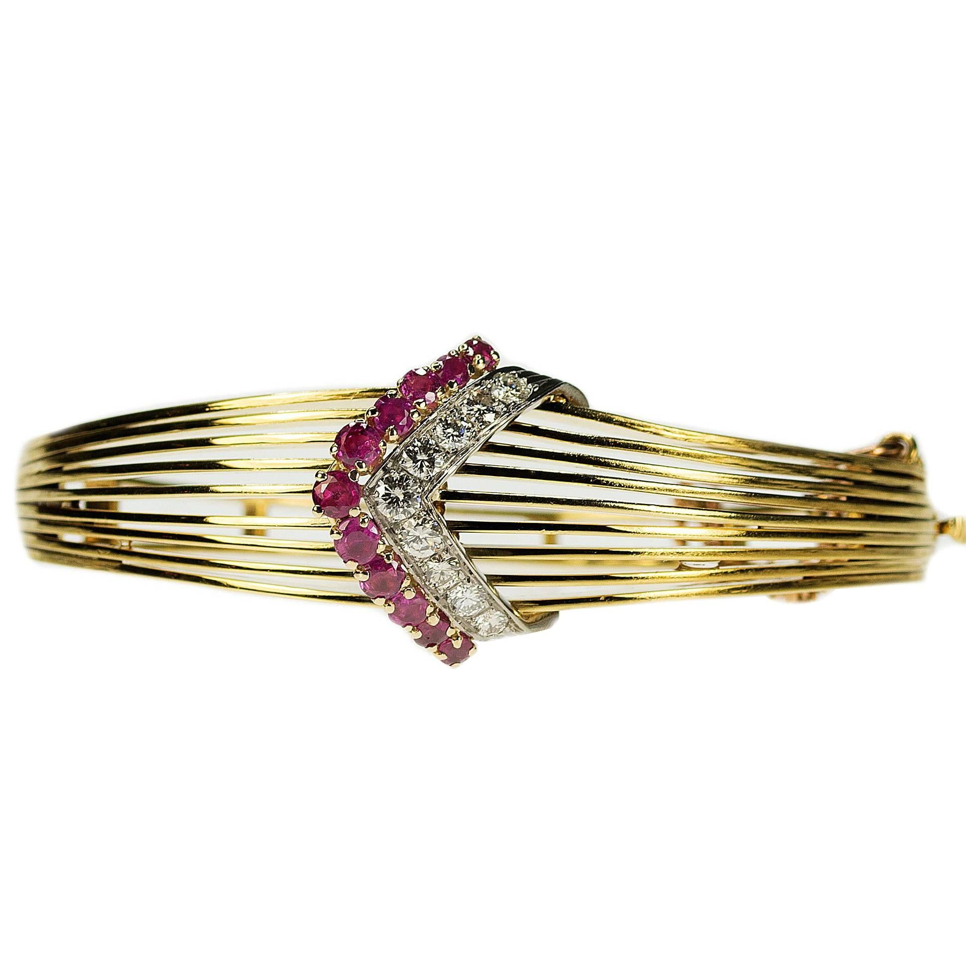 Bracelet jonc de style rétro en rubis de Birmanie et diamants