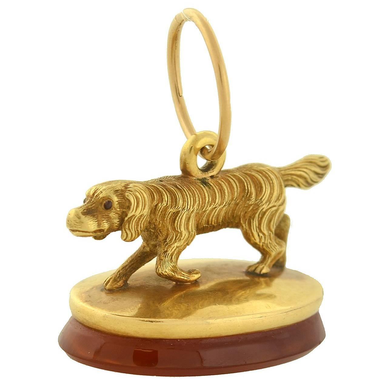 Viktorianischer, handgeschnitzter viktorianischer Dog Fob-Anhänger mit Karneol-Siegel und Punkten im Angebot