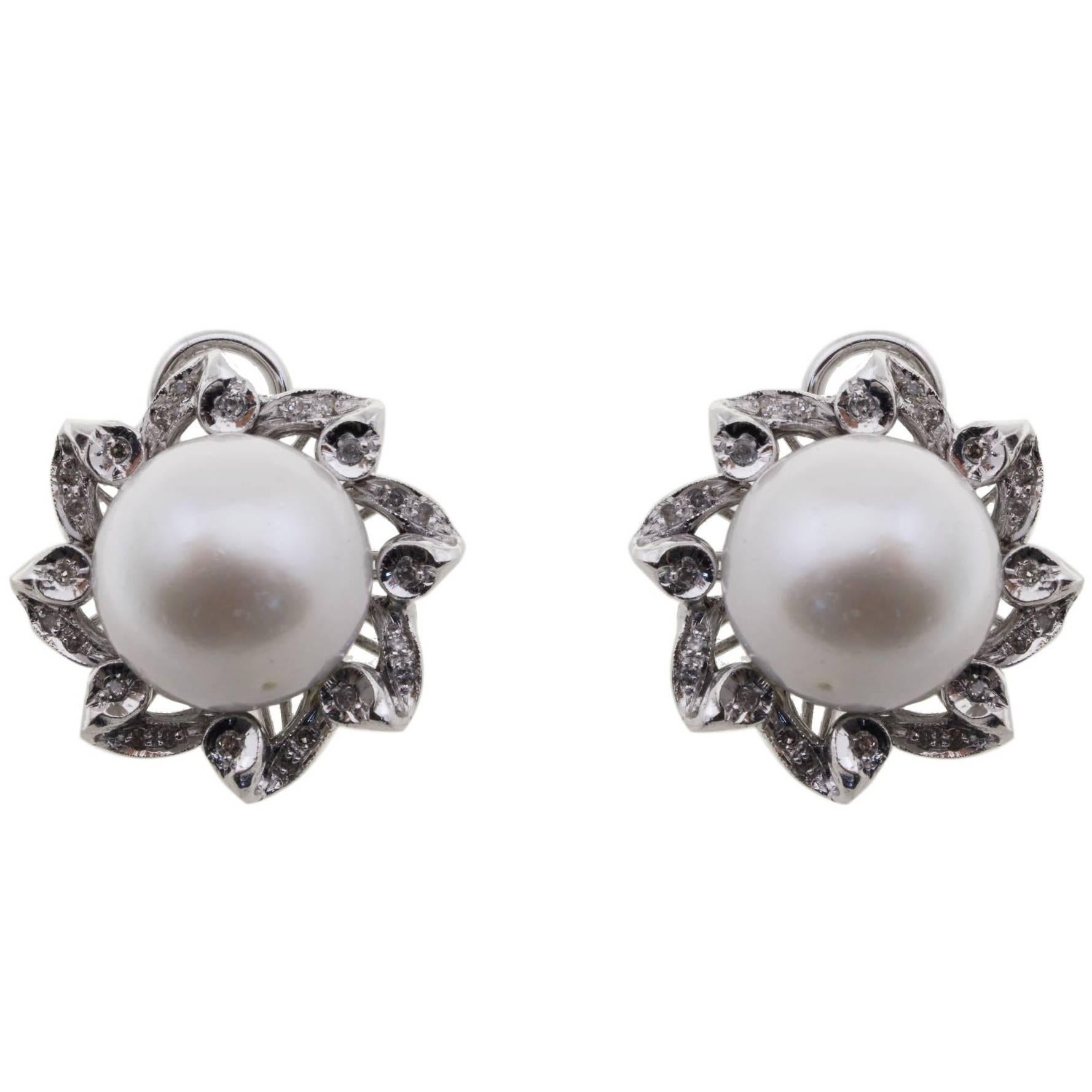 0.43 ct Diamonds, 41.73 ct Big australian Pearl White Gold Flower Earrings