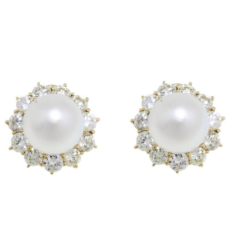 7.42 ct Diamonds, 6.50 g Australian Pearls Earrings For Sale at 1stdibs