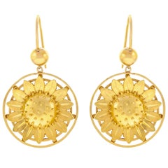 Etruscan Revival Floral Motif Gold Earrings