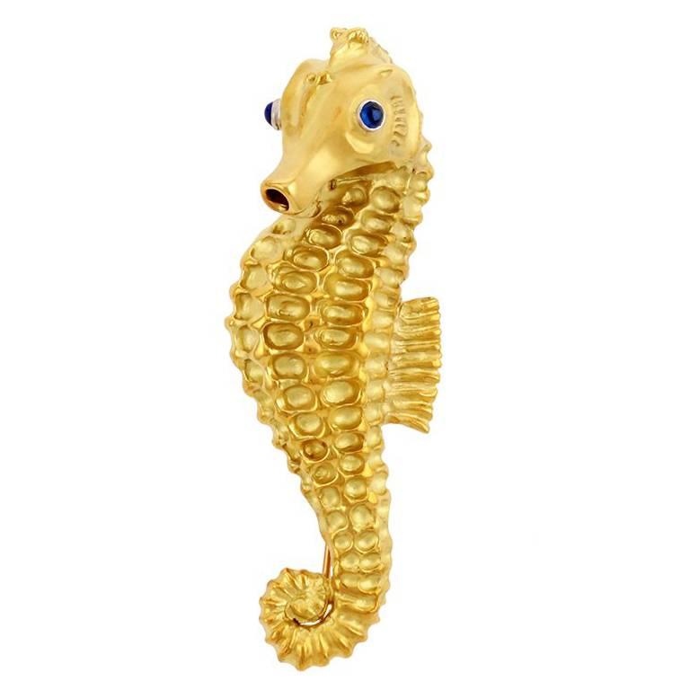 Blue Sapphire Eyes 18k Yellow Gold SEAHORSE Brooch by John Landrum Bryant For Sale
