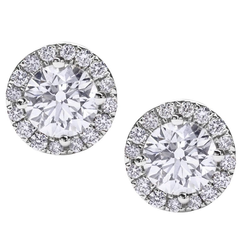 Round Brilliant Diamond Cluster Stud Earrings For Sale at 1stdibs