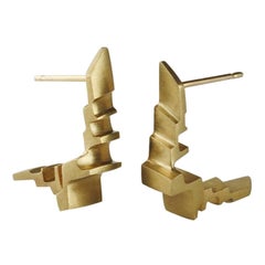 Emer Roberts Gold Edgy L Architectural Earrings