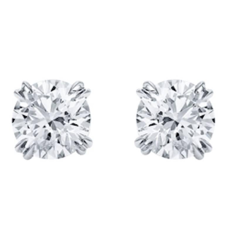 Pair of Stud Earrings Round Diamond 2.10 and 2.08 Carat H Vvs2 on Platinum For Sale