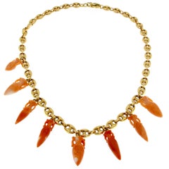 18 Karat Gold Necklace and Peau d' Ange Coral Amphoras