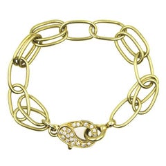 Modern 18 Karat Yellow Gold Link Diamond Clasp Bracelet