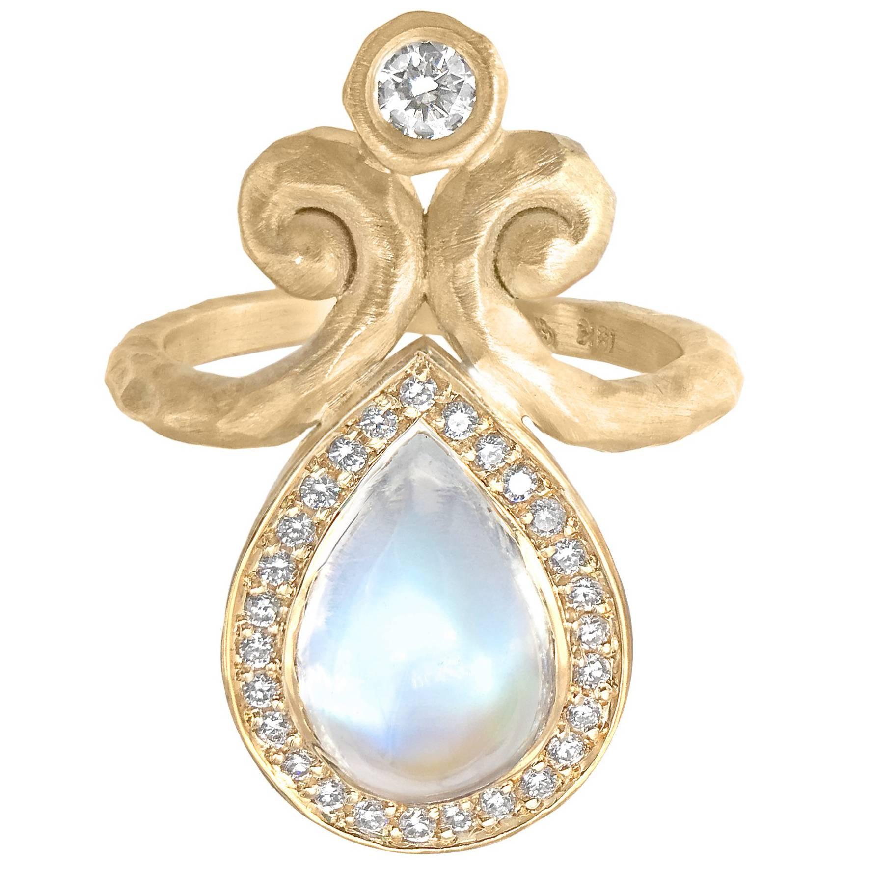 Pamela Froman One of a Kind Rainbow Moonstone White Diamond Hammered Gold Ring