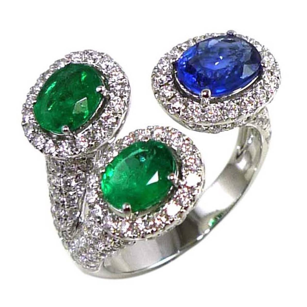 Blue Sapphire Emerald Diamond Cluster Ring For Sale