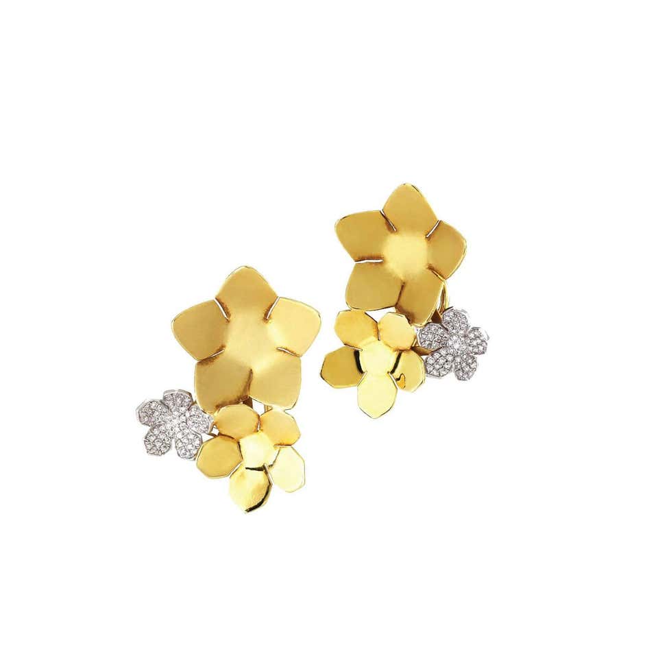 Youmna Fine Jewellery 18 Karat Yellow Gold with Diamonds Bloom Earrings ...