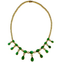 18 Karat Gold Necklace in Emerald and White Diamonds