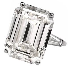 Vintage Exceptional Emerald Cut 18.61 Carat Diamond Platinum Engagement Ring
