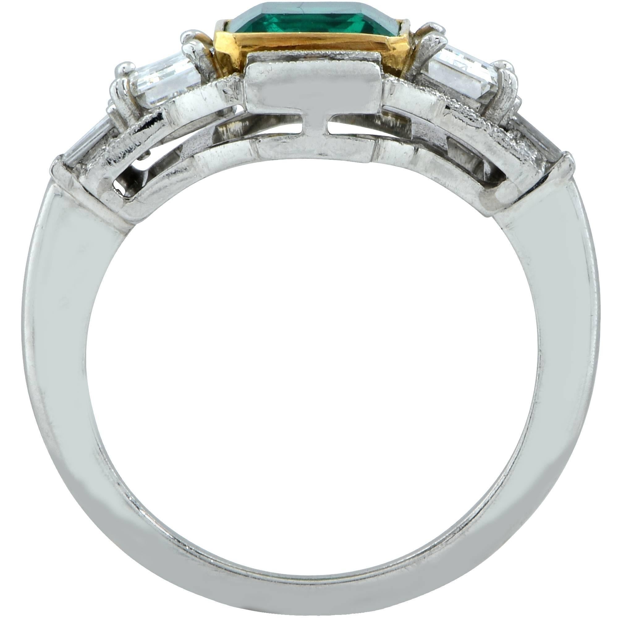 3.05 Carat Emerald and Diamond Ring In New Condition In Miami, FL