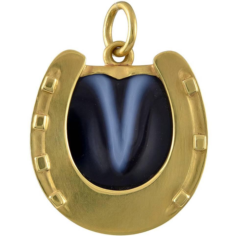 Victorian Gold and Banded Agate Horseshoe Shaped Pendant/Locket For Sale