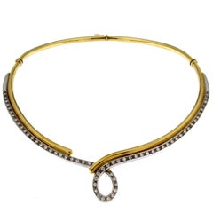 Collar Rígido de Oro Amarillo y Blanco con Diamantes, Colección Lágrima
