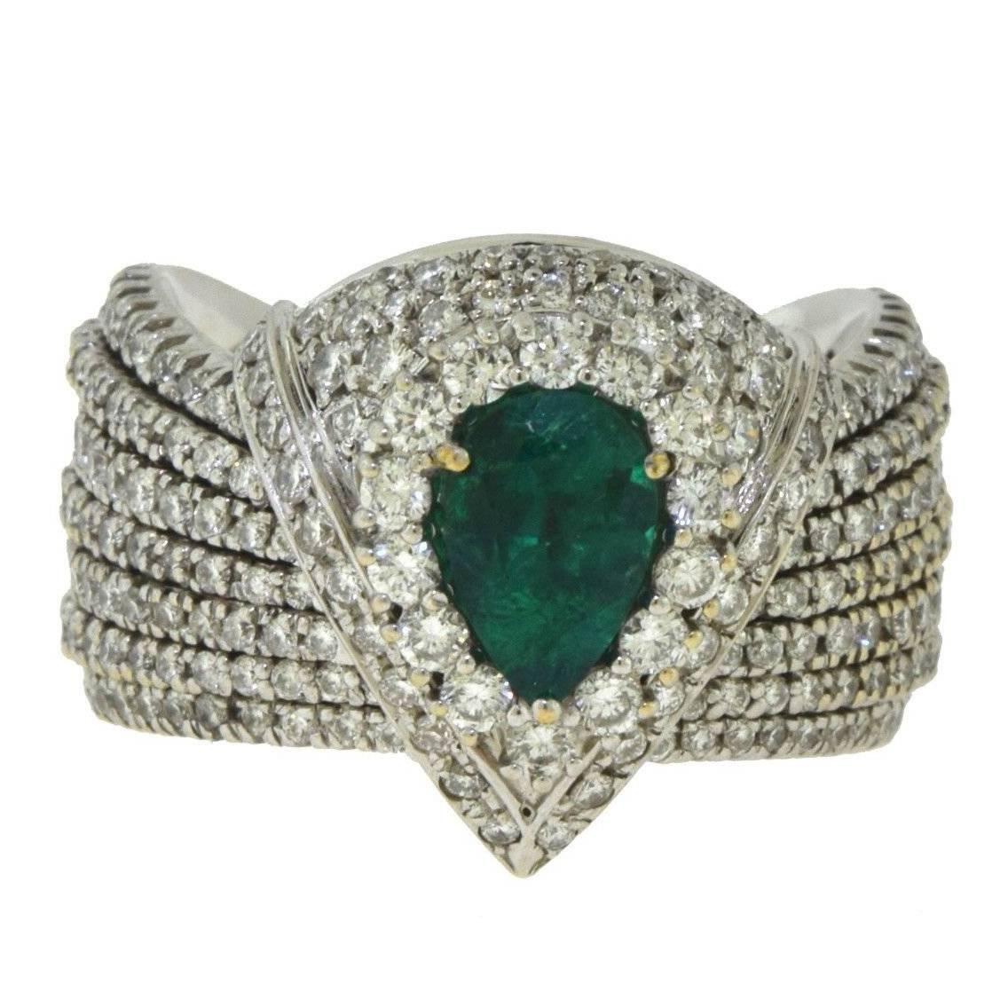 Wide Diamond and Emerald 18 Karat White Gold Ring For Sale