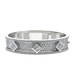 Diamond Bangle Bracelet in White Gold