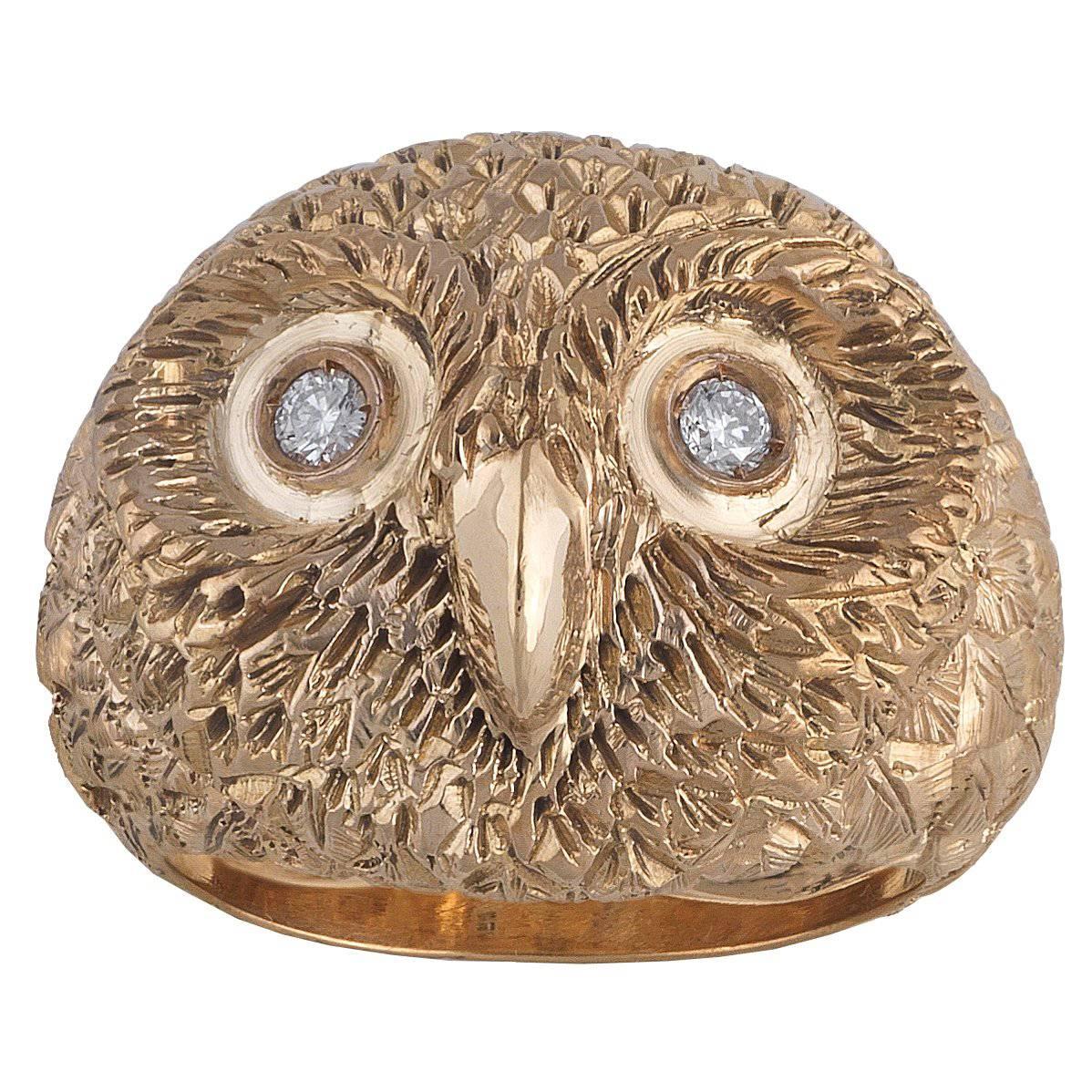 Designed as a owl with diamond set eyes.
Size: 7