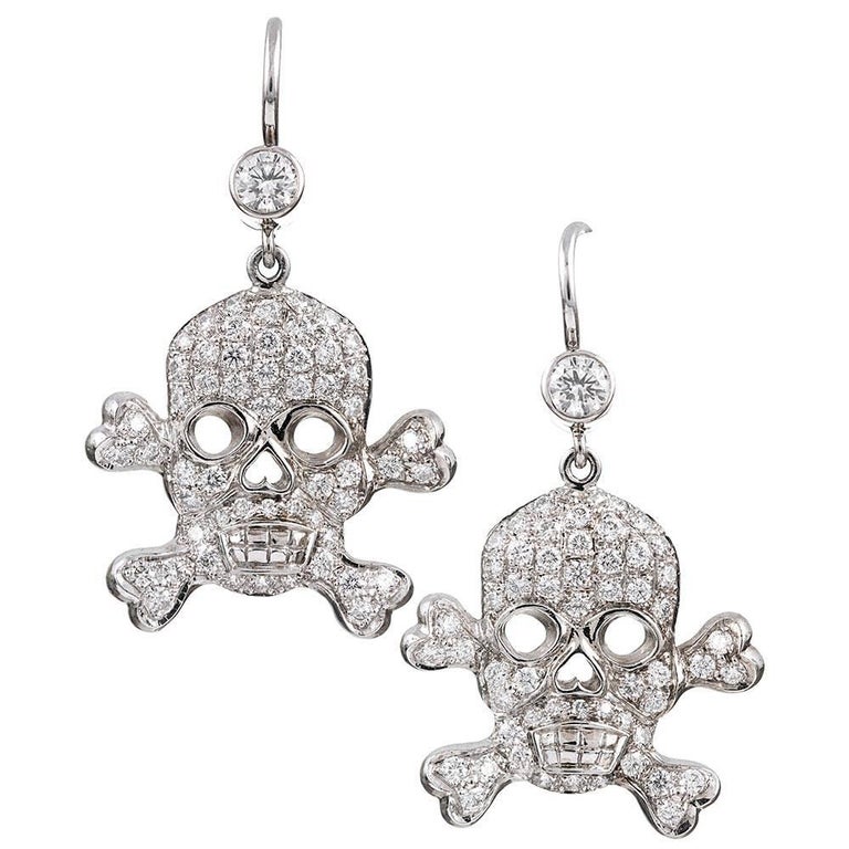 Diamond Gold Skull And Crossbones Earrings For At 1stdibs Diamond Gold Skull And Crossbones Earrings For