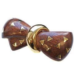 Van Cleef & Arpels 18 Karat Gold and Wooden Bow Brooch