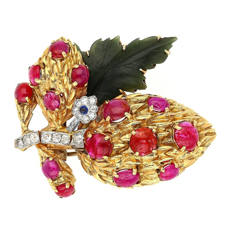 1940s Ruby, Sapphire, Diamond and Nephrite Jade Pin Brooch For Sale