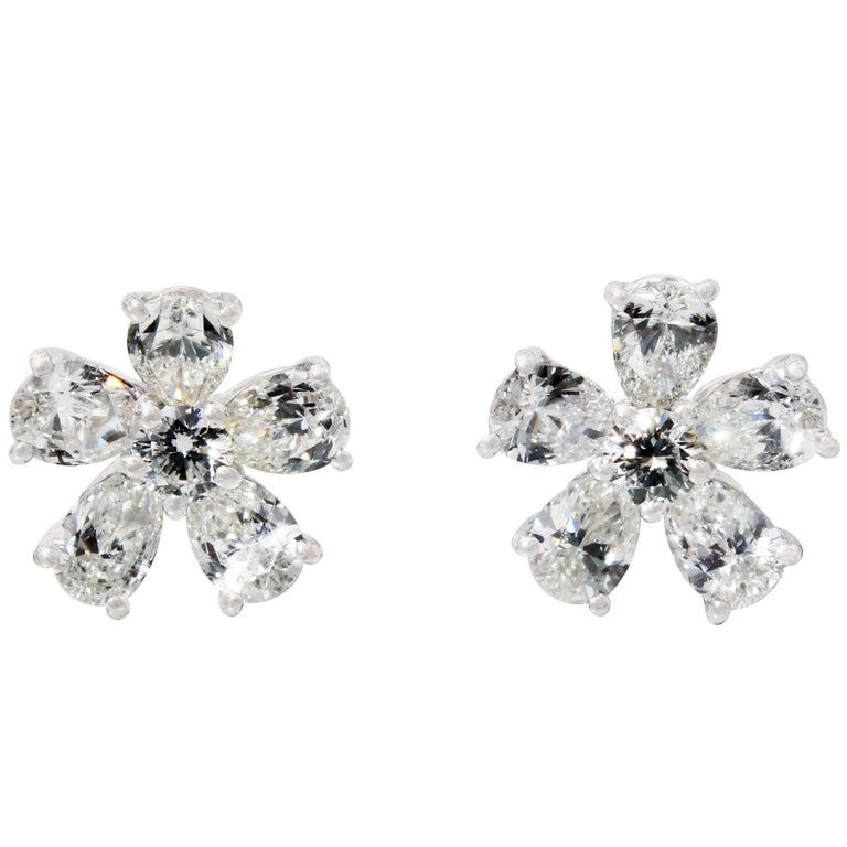 Pear Cut White Diamond Earrings In 18 Karat Gold For At Pear Cut White Diamond Earrings In 18 Karat Gold For