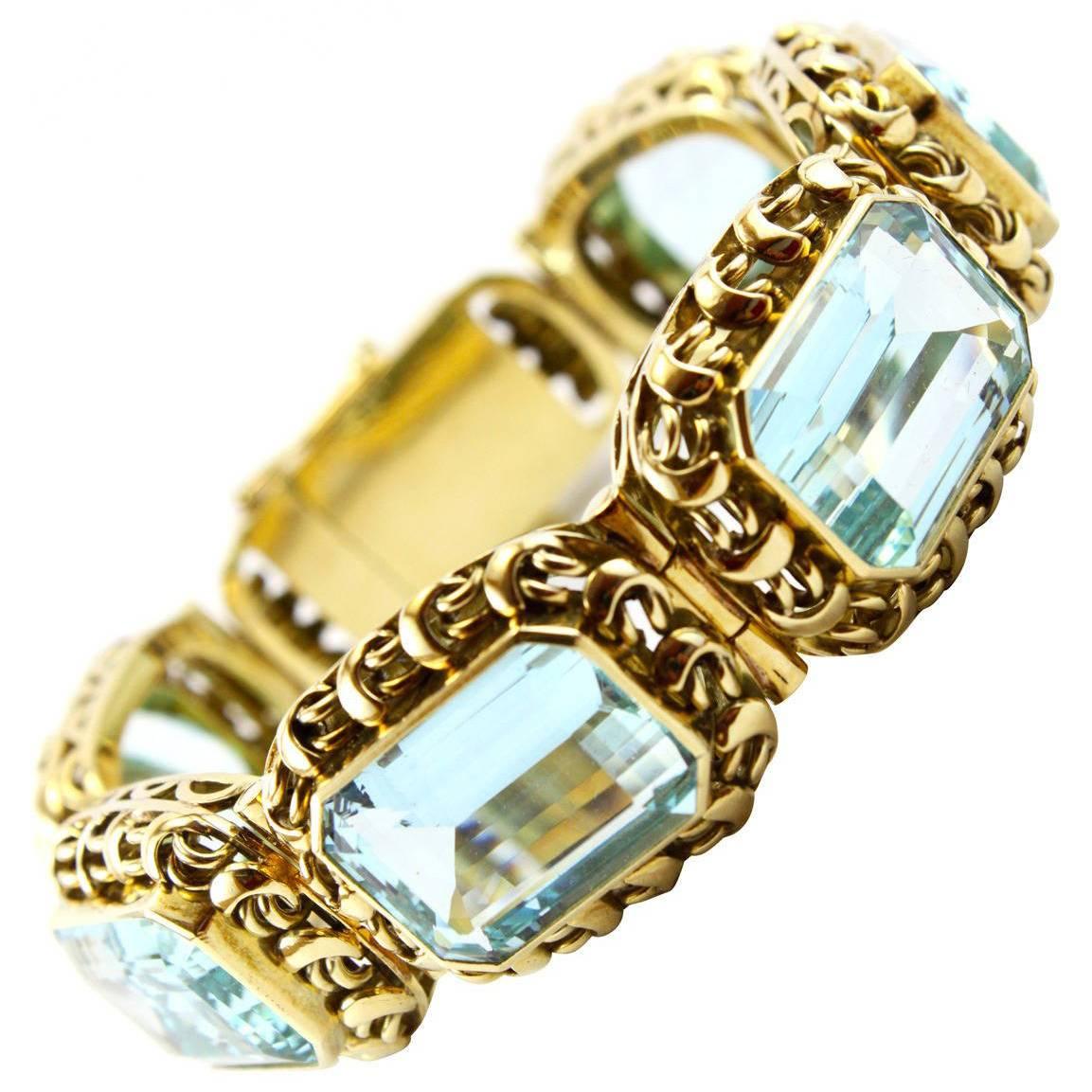 1960s Retro Aquamarine 14K Gold Bracelet For Sale