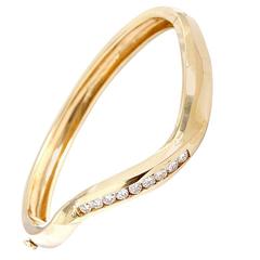 Nine Diamond Gold Hinged Bangle Bracelet 