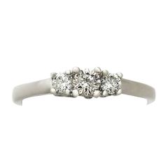 0.33Ct Diamond and 18k White Gold Trilogy Ring - Contemporary Circa 2000 12