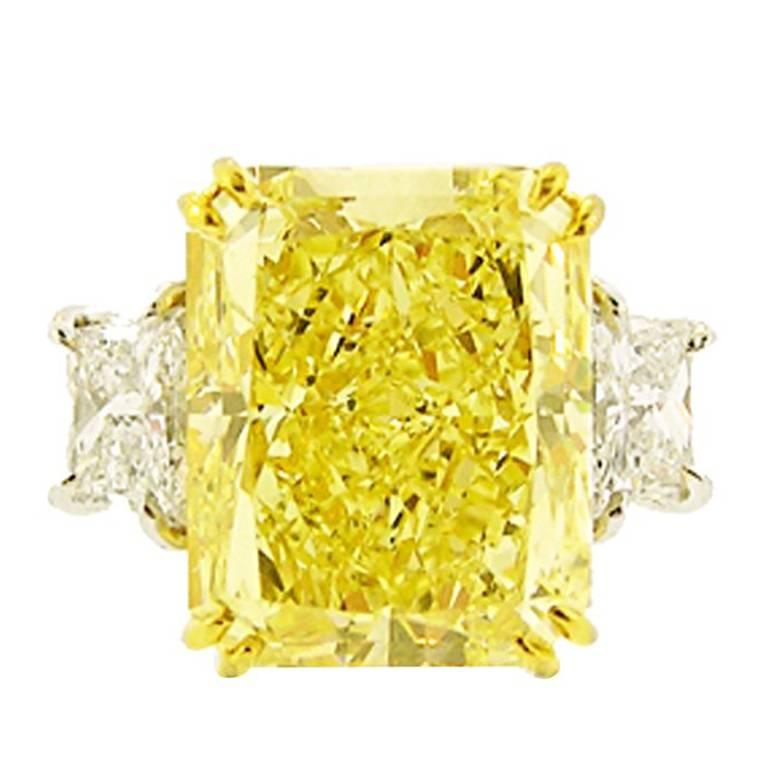10 Carat Natural Canary Yellow Radiant Cut Diamond Ring For Sale