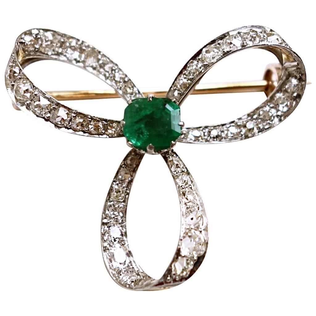 Victorian Emerald and Diamond Ribbons Pendant Brooch For Sale