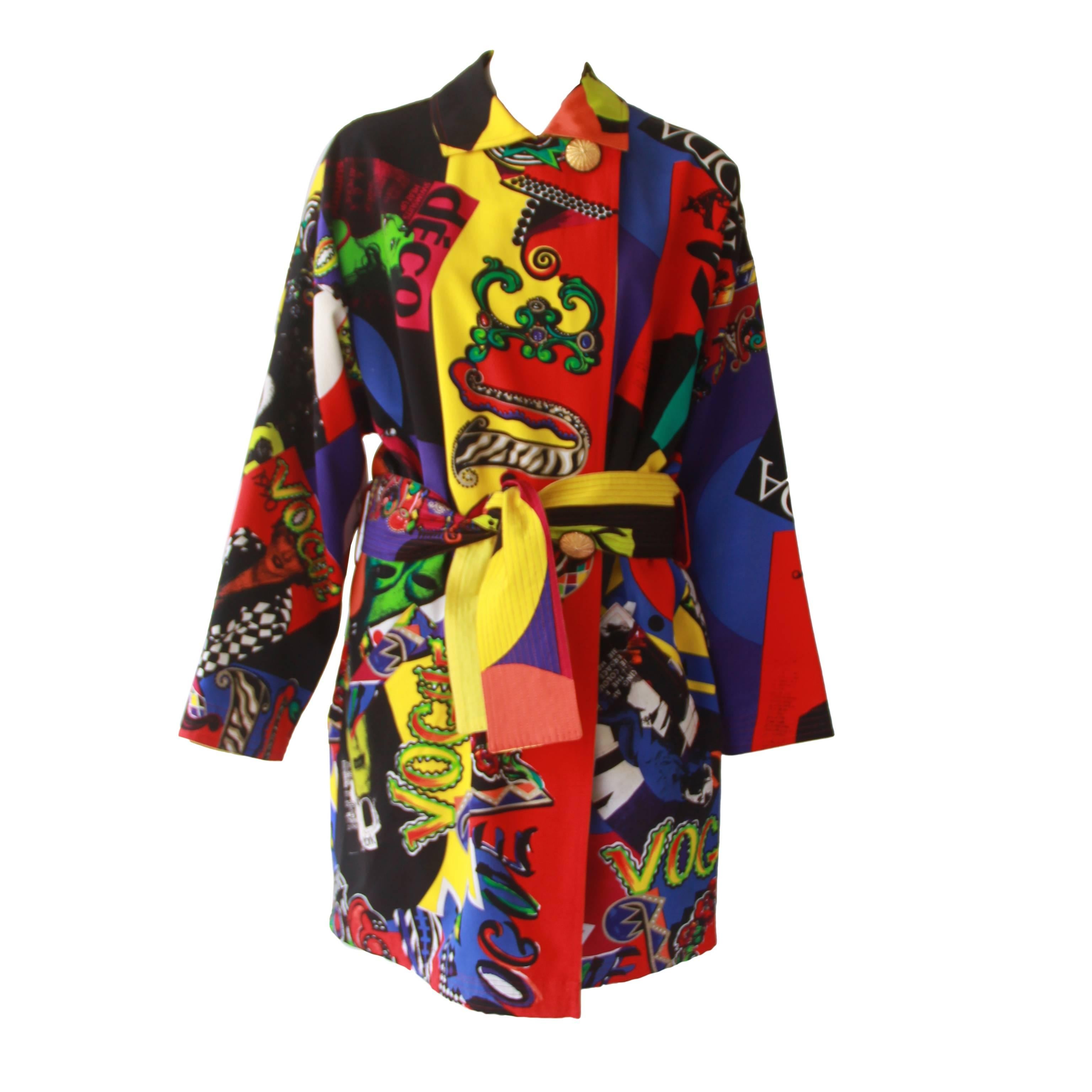 Important Gianni Versace Vogue Printed Silk Raincoat Spring 1991 For Sale