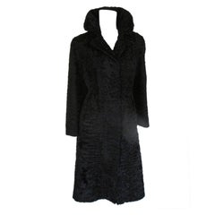 Manteau en fourrure d'agneau persan Astrakhan noir Swakara