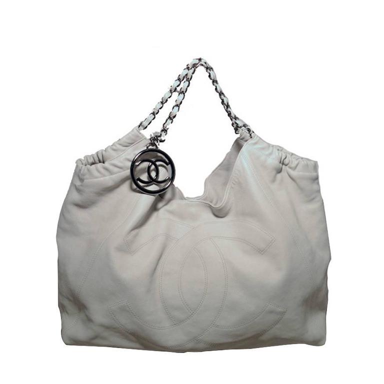 Chanel White Leather Quilted Shoulder Bag CC Tote For Sale at 1stdibs