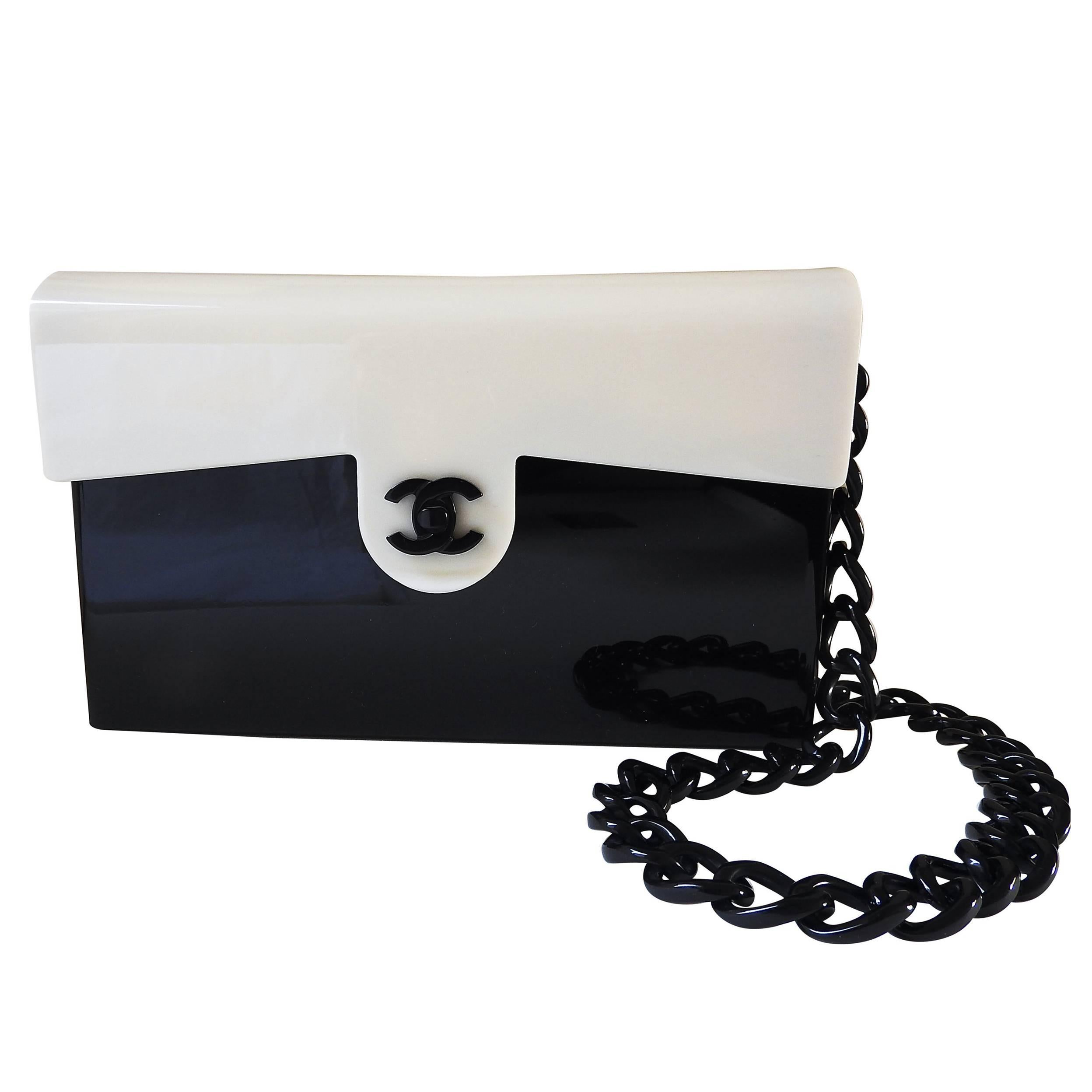 NEW ✿*ﾟChanel LARGE Black White Plexiglass Resin Hardshell Clutch Handbag Bag  For Sale