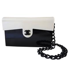 NEW ✿*ﾟChanel LARGE Black White Plexiglass Resin Hardshell Clutch Handbag Bag 