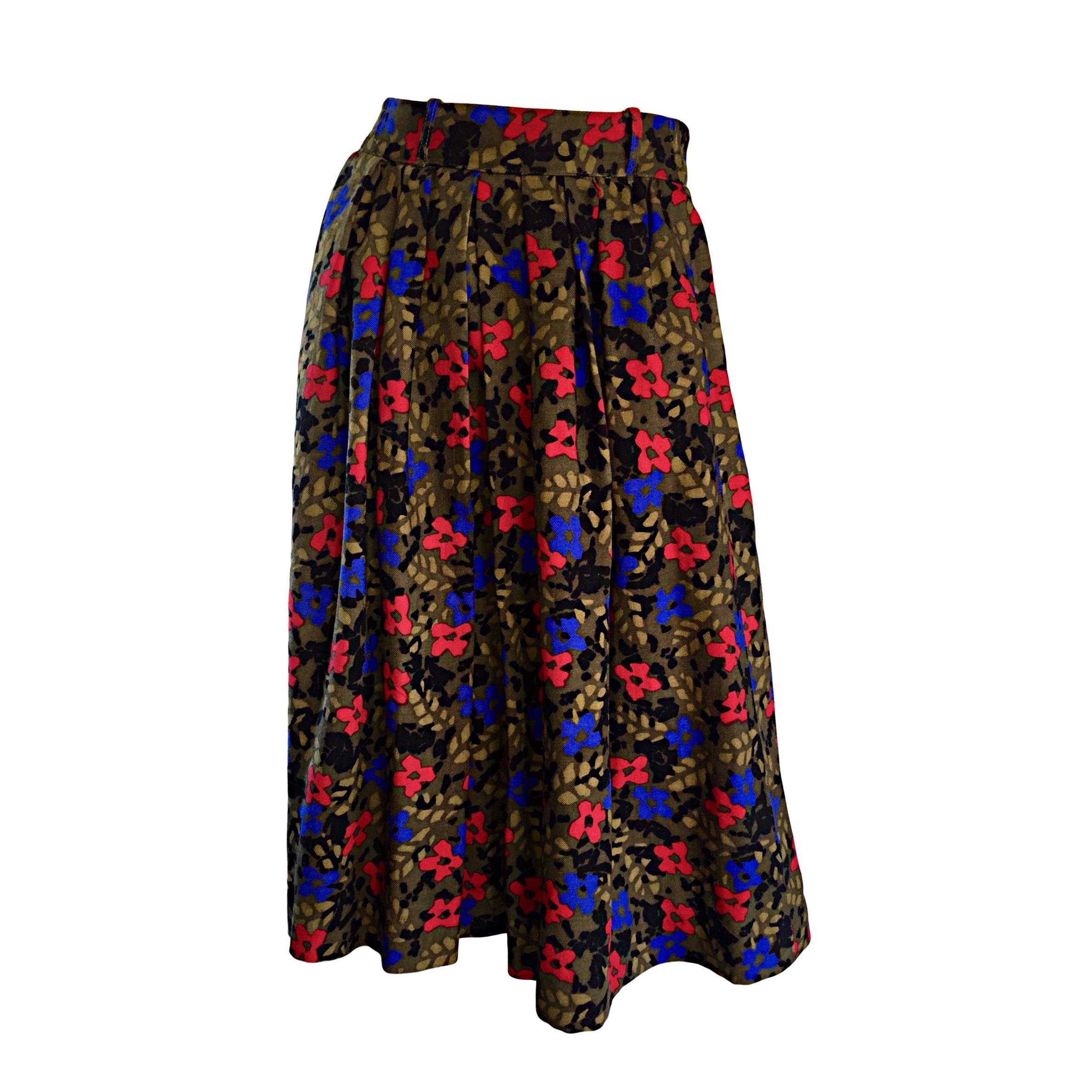 Vintage Guy Laroche Pleated Wool Skirt w/ Flowers + Leaves Made in France For Sale